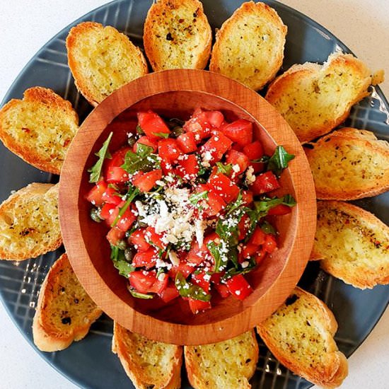 Mediterranean Bruschetta - Recipe photo by letstalkvegan.today