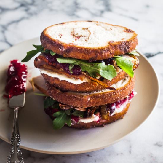 Thanksgiving Leftovers Sandwich - Recipe photo by allthekingsmorsels