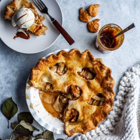 Salted Caramel Apple Pie - Recipe photo by olive_and_mango