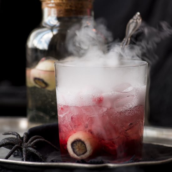 A Bloody Good Gin and Tonic - Recipe photo by vintagekitty