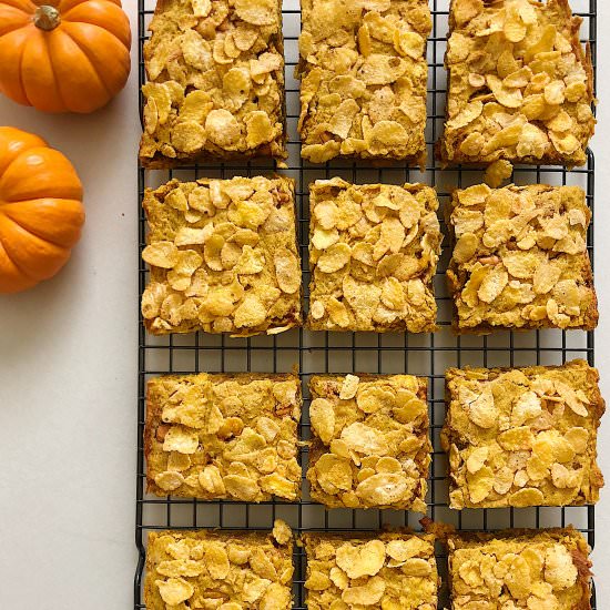 Pumpkin Cornflake Blondie - Recipe photo by toasttohome