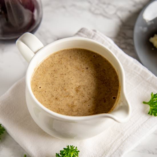 Vegetarian Mushroom Gravy - Recipe photo by cardamomandcoconut