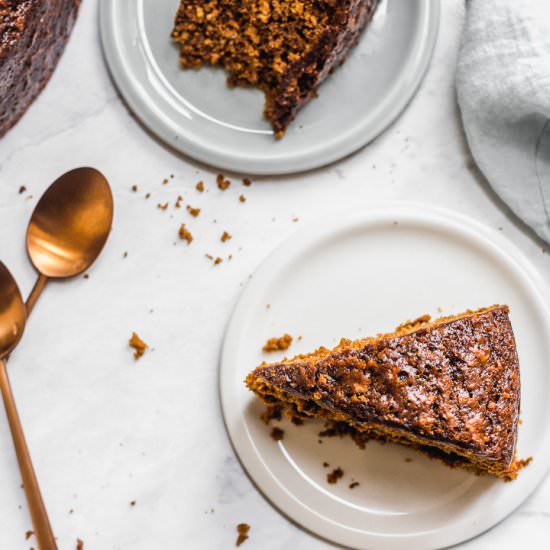 Parkin Cake (Sticky Ginger Cake) - Recipe photo by foodandtable