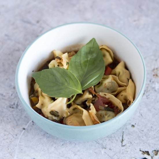 Vegetarian tortellini soup - Recipe photo by Mandy Sneaky Veg