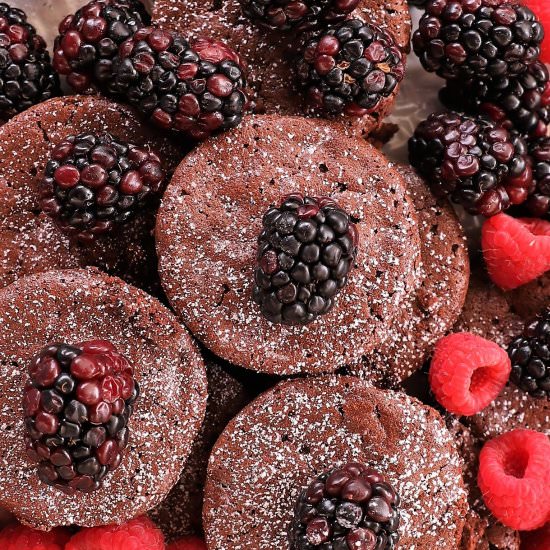 Chocolate Muffins-2 Ingredients - Recipe photo by greenschemetv