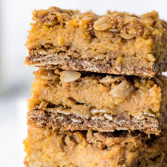 Pumpkin Pie Crumble Bars - Recipe photo by Amy in the Kitchen