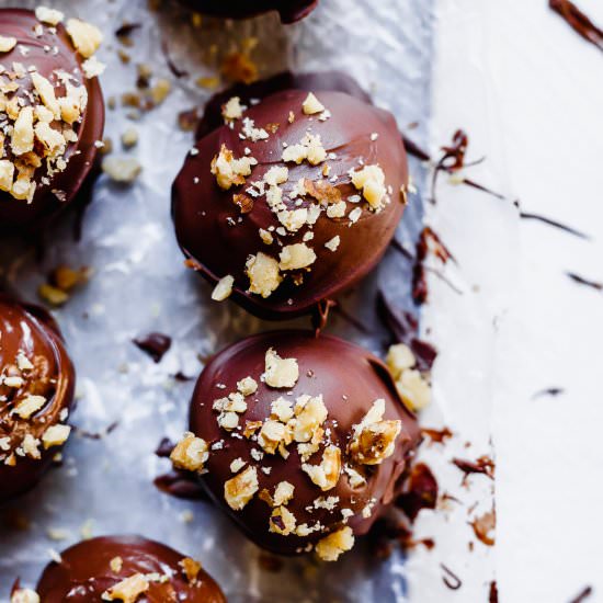 Pumpkin Cheesecake Balls Recipe - Recipe photo by MunchkinTime