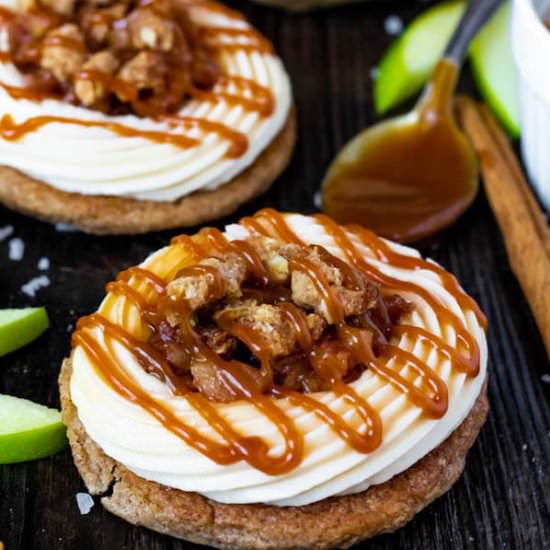 Caramel Apple Cookie Sandwiches - Recipe photo by QueensleeAppetit