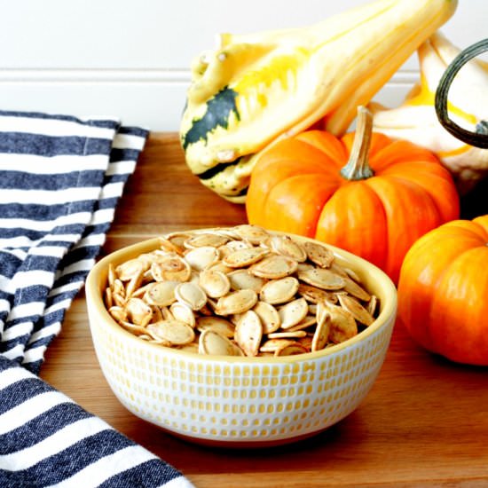 Easy Roasted Pumpkin Seeds - Recipe photo by squirrelsofafeather