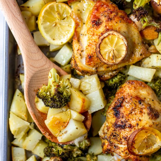 One Pan Lemon Herb Chicken - Recipe photo by heyemilyann