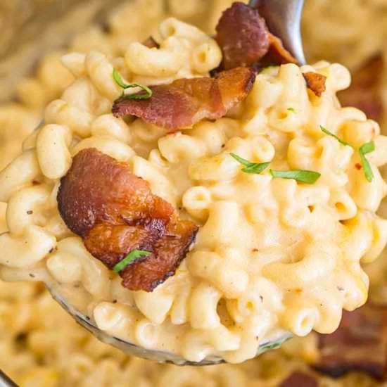Instant Pot Mac and Cheese - Recipe photo by peasandpeonies