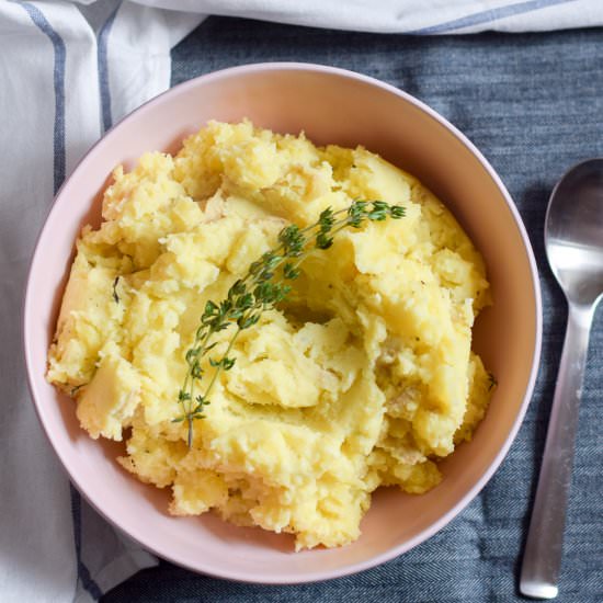 Garlic Mashed Potatoes - Recipe photo by forwardeats
