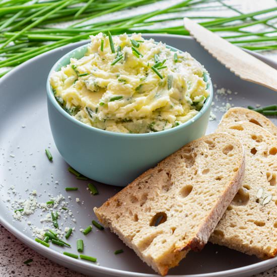 parmesan chive butter - Recipe photo by Happy Foods Tube