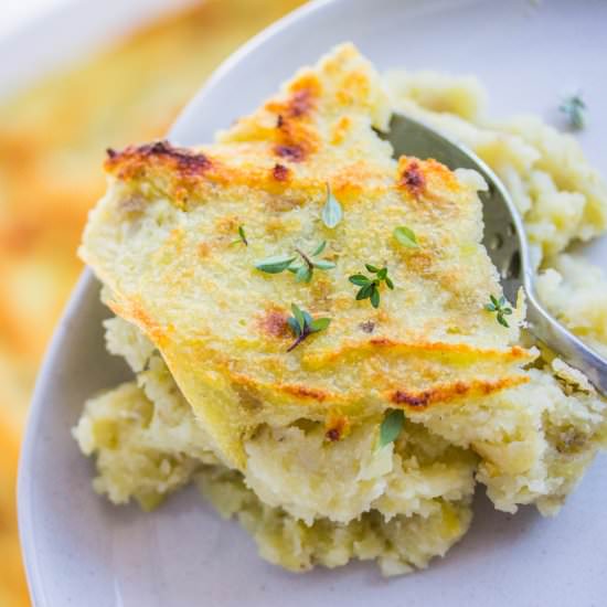 Vegan Garlic Herb Mashed Potatoes - Recipe photo by Spoonwithme