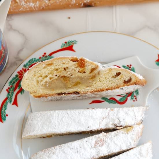Almond Filled Stollen - Recipe photo by eileen.baking-sense