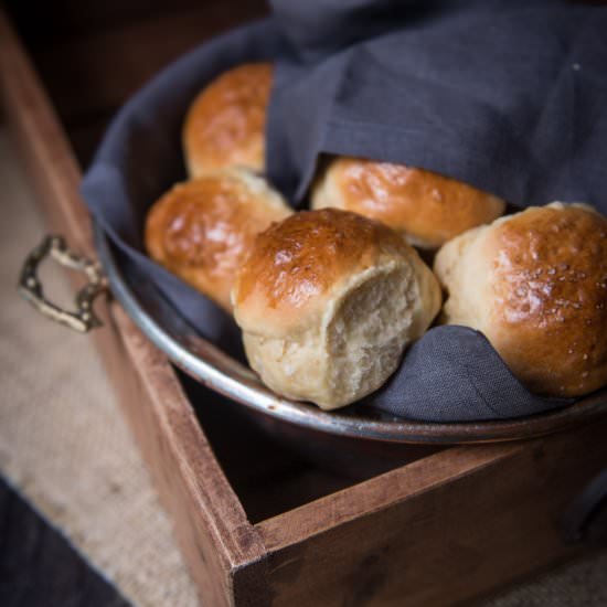 1 hour Butter and Beer Dinner Rolls - Recipe photo by TheBeeroness