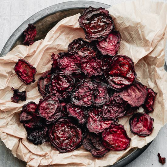 EASY BAKED BEETROOT CHIPS - Recipe photo by healthylittlecravings
