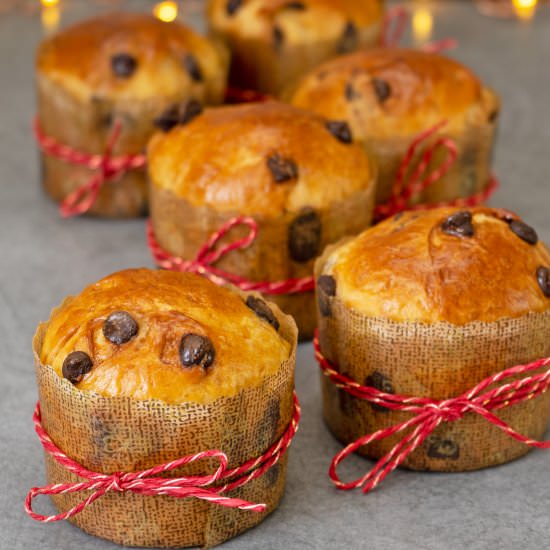 Mini Chocolate Panettone - Recipe photo by El Mundo Eats