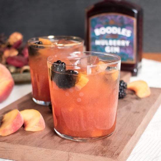 Peach Punch with mulberry gin - Recipe photo by petitedecadence