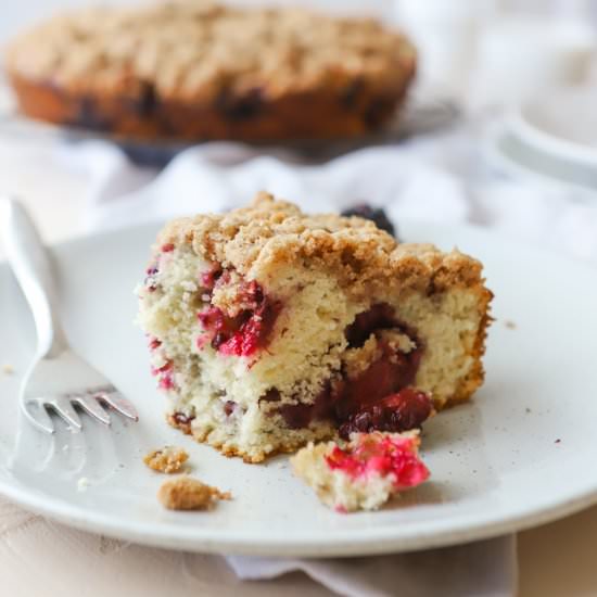 Easy Blackberry Crumble Cake - Recipe photo by Howe We Live