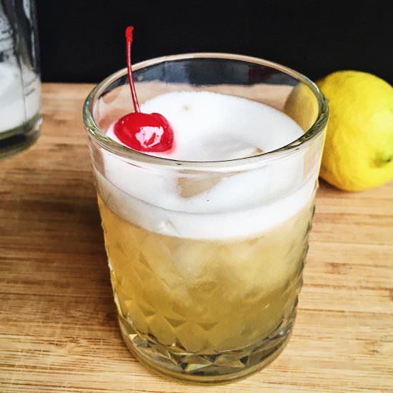 Whiskey Sour - Recipe photo by The Home Cookbook