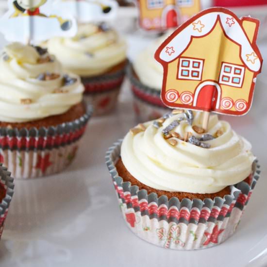Gingerbread Cupcakes - Recipe photo by craftcooklove