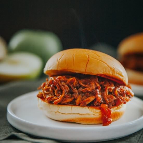 4 Ingredient Apple Pulled Pork - Recipe photo by ayokitchen