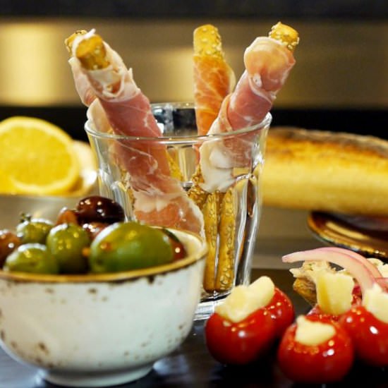 Antipasti Platter - Recipe photo by Rootsliving