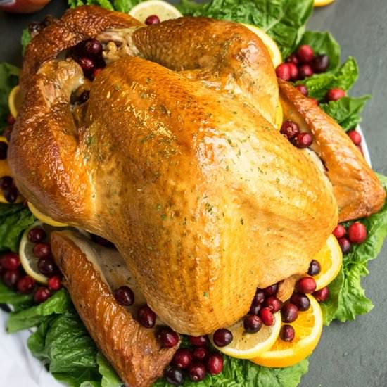Easy Thanksgiving Turkey - Recipe photo by 1PotRecipes