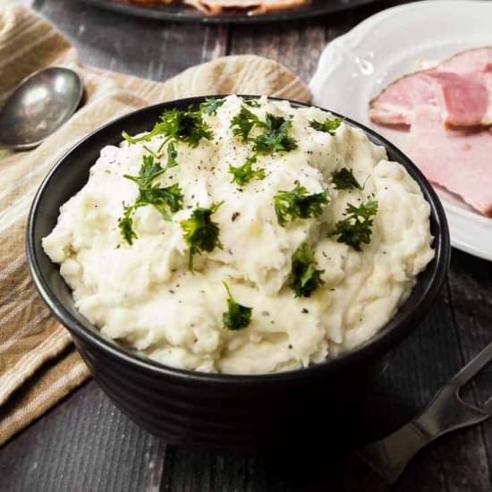 Easy Creamy Mashed Potatoes - Recipe photo by platingpixels