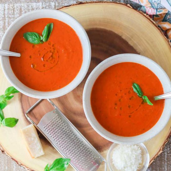 Creamy Tomato Basil Soup - Recipe photo by Girl Heart Food