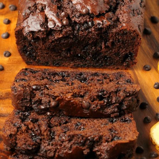 Vegan Chocolate Banana Bread - Recipe photo by lovingitvegan