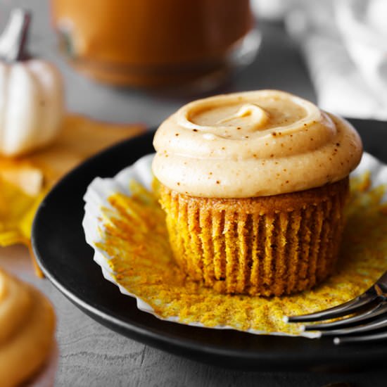 Pumpkin Spice Latte Cupcakes - Recipe photo by thepkpway