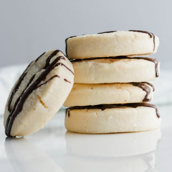 Chocolate Drizzled Sugar Cookies - Recipe photo by Nikkis Plate