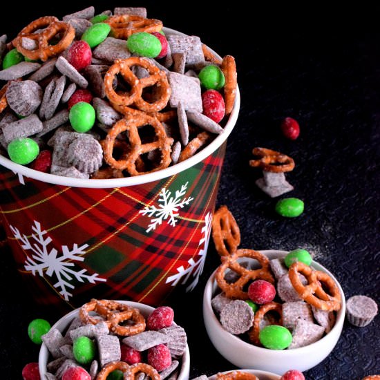 Christmas Eve Sweet Snack Mix - Recipe photo by byronethomas
