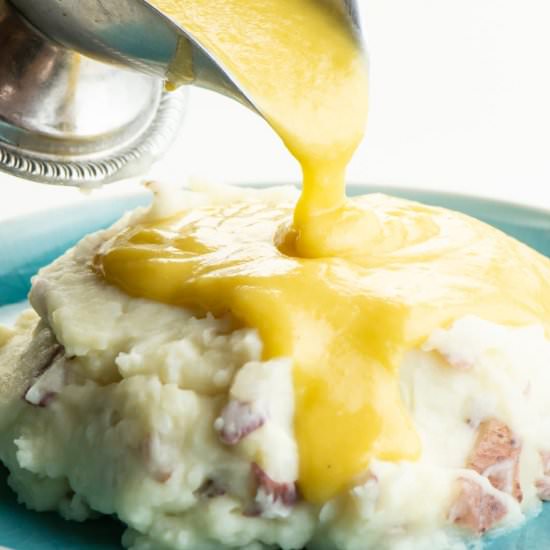 Easy Vegan Gravy - Recipe photo by NamelyMarly