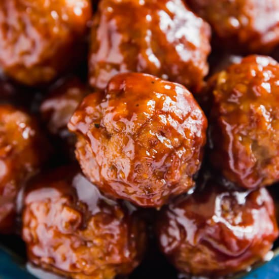 BBQ Crockpot Meatballs - Recipe photo by Thelifejolie