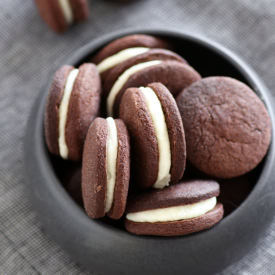 Homemade Oreo Cookies - Recipe photo by lilcookieblog