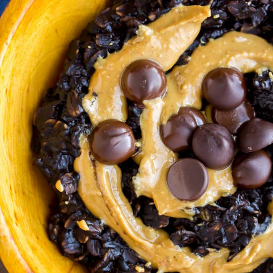 Dark Chocolate Peanut Butter Oats - Recipe photo by Delicious Little Bites