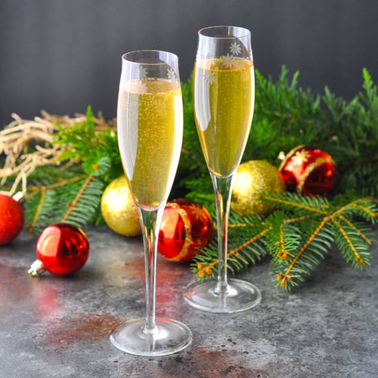 Ginger Champagne Cocktail - Recipe photo by The Seasoned Mom
