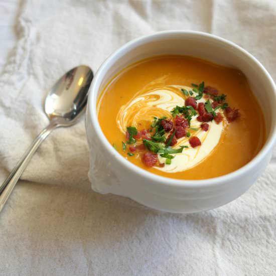 Butternut Squash & Chestnut Soup - Recipe photo by Cuisine Helvetica