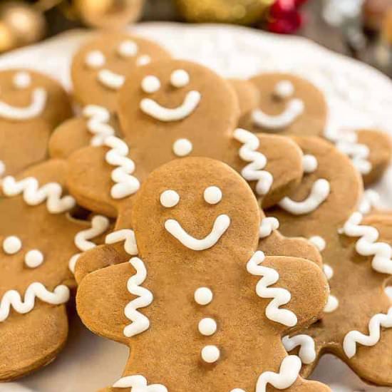 Keto Gingerbread Men cookies - Recipe photo by LifemadeSweeter