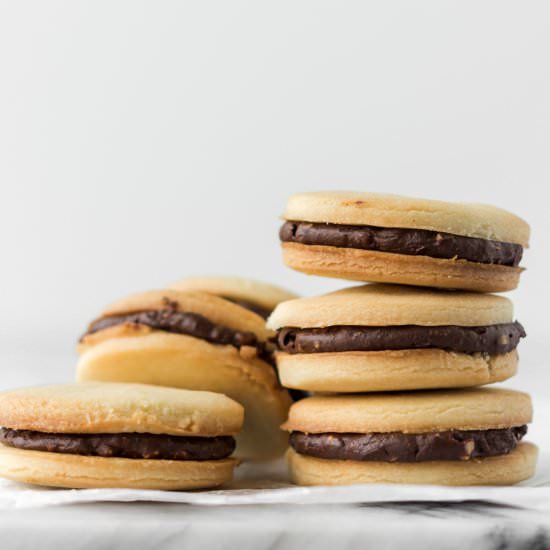 chocolate hazelnut cookie sandiwch - Recipe photo by withspice
