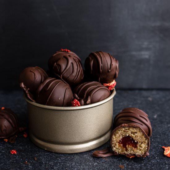 Protein Peanut Butter Jelly Balls - Recipe photo by Vanillacrunnch