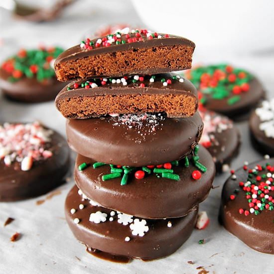 Christmas Homemade Thin Mints - Recipe photo by thekitchenismyplayground
