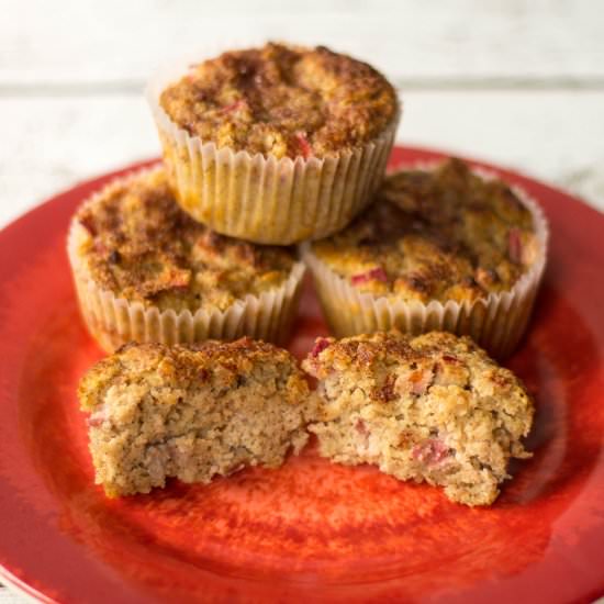 Cinnamon Rhubarb Muffins - Recipe photo by littlebitrecipes