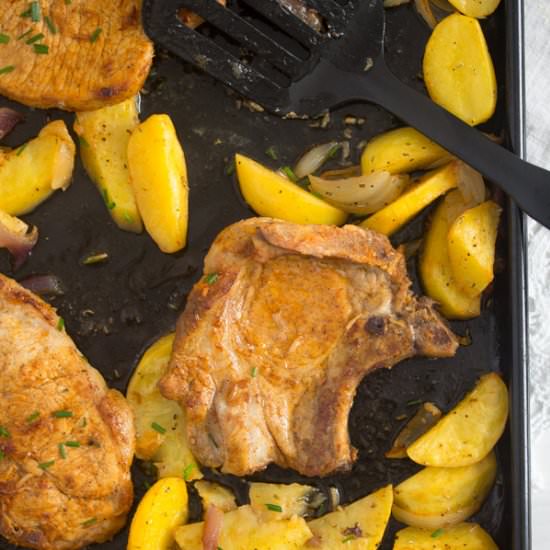 Oven Roasted Pork Chops - Recipe photo by adinutza