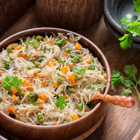 Semiya Upma (Vermicelli Breakfast) - Recipe photo by currytrail