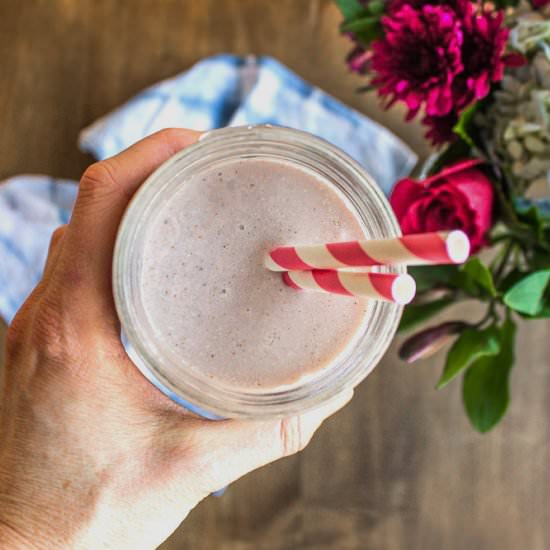 Banana, Hemp & Strawberry Smoothie - Recipe photo by vancouverwithlove