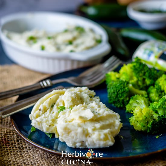 Instant Pot Cheesy Mashed Potato - Recipe photo by Herbivore Cucina